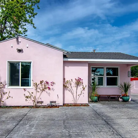 Lovely North Hollywood House Near Universal